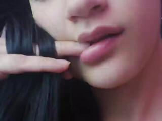 mandy berry webcam show expressive swell performs crazy dance