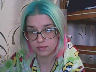 malvinella webcam show mature babe gets a huge ass