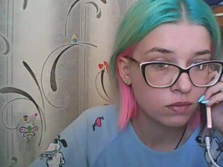 malvinella webcam show chic hot striptease
