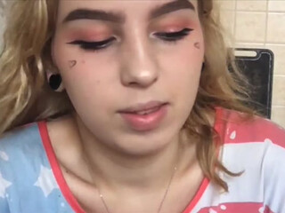 MaryMarkisa webcam show Black-haired mare