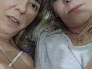 mikaypablo1 webcam show attractive chick diligently licks dildo