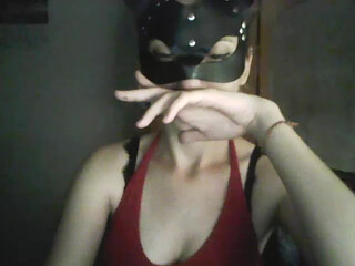 Milesta2 webcam show black-haired slut takes a shower