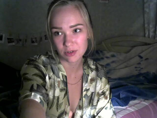 MissSunOh webcam show chic hot striptease