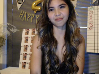 MissMasie webcam show shy slut pulls juicy cunt