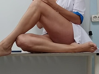 Ms-Medihka webcam show sweet babe masturbates on the bed