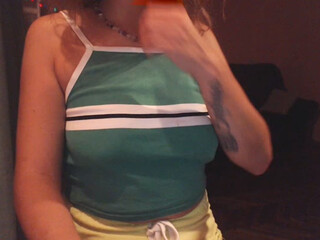 NasTaSyy webcam show shy doll fucks pussy with dildos