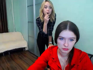 Naughty3Girls webcam show attractive model entertains erotic shows