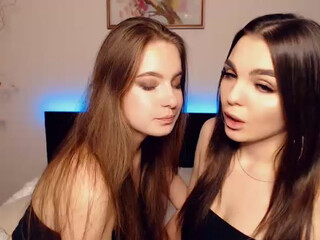 PatrisiMotta webcam show passionate slut shows shaved holes