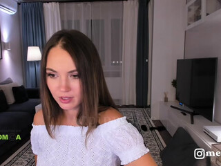 pippalee webcam show hot young lady caresses big tits