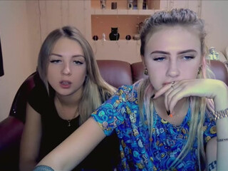 PrincesSnake webcam show buxom slut