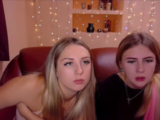 PrincesSnake webcam show cute confused lustfully communicates in fries