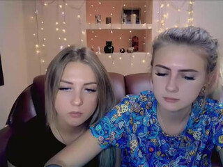 PrincesSnake webcam show amazing pussy sucking on pussy