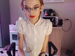 RoxyRaid webcam show busty passion licks nipples