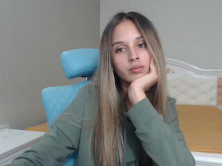 Ruletka webcam show skinny girl posing nude