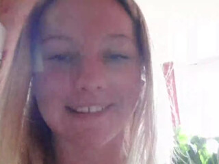 Saharok-20 webcam show juicy pussy