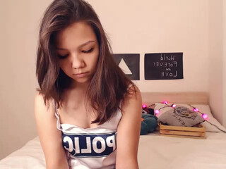 SallySuni webcam show Chick