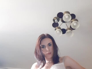 SCHEMATICLADY webcam show gorgeous blonde with a beautiful figure erotically dancing naked