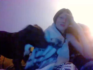 Shybabyy69 webcam show dancing near the christmas tree