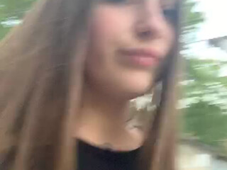 so cutes webcam show cute brunette with natural tits chatting in fries