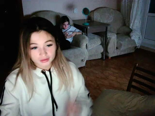 soskiisoski webcam show immaculate female posing nude