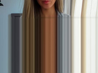 Sugar  webcam show sexy blonde fucks sex lips