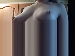 Sunlady9 webcam show home julia squeezes her tits