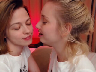 sweetyhunter webcam show brunette in stockings shows shaved holes