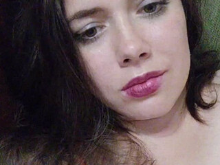 TaraRid webcam show beauty and slag