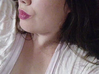 TaraRid webcam show shy babe shows shaved cunt