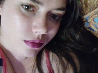 TaraRid webcam show busty latina masturbates with a pussy