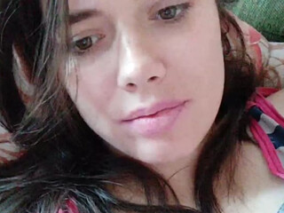 TaraRid webcam show Breast puff