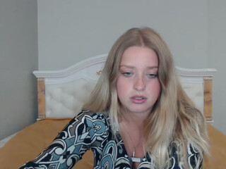 Timosh and co webcam show blonde goddess is dug into both holes.