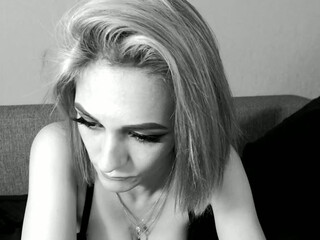 vnll yugourt webcam show big tits slut