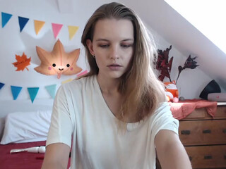 WildThyme webcam show shy babe seduces with big tits