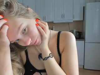 WonderMama webcam show wicked woman