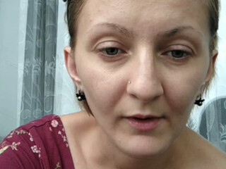 Zarevna webcam show hot babe fucks both holes