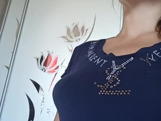 yyuulliiaaa webcam show loud female squeals from a great handjob