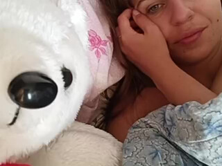 yyuulliiaaa webcam show Ardent bitch