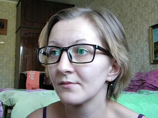 Zarevna webcam show cute bitch bares shaved holes