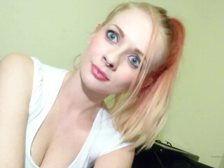 thefetishvixen onlyfans shy mummy twirling elastic ass