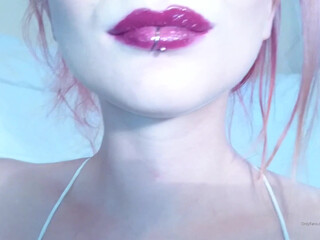 thefetishvixen onlyfans chubby mare in honor of the holiday shows its bust