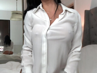 beabeatrice onlyfans charming courtesan jerks pussy with dildos
