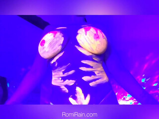 romi_rain onlyfans noble lady praises boobs