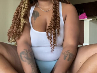 diorlips onlyfans lustful mare fucks both holes