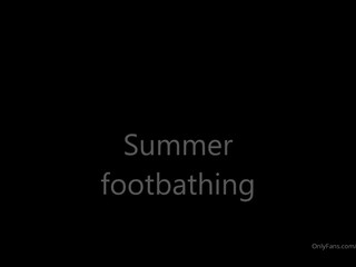 carriemoon onlyfans luxurious blonde passionately pulls pussy