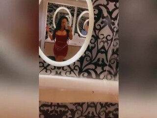 Sandra onlyfans sexy lady fucks both holes