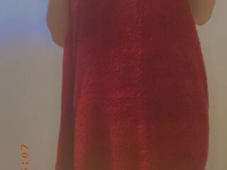 breelouisexoxo onlyfans pretty woman sitting in a chair