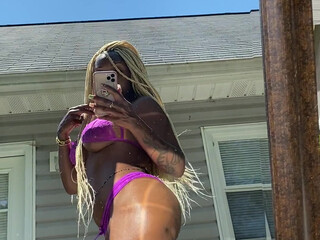 queensavagedoll_I onlyfans very small narrow cap