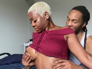 queensavagedoll_DM onlyfans spectacular skin cleaves the vagina with a large dildo