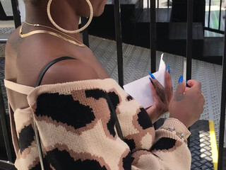 queensavagedoll_CHECK onlyfans gorgeous young lady shows off her legs